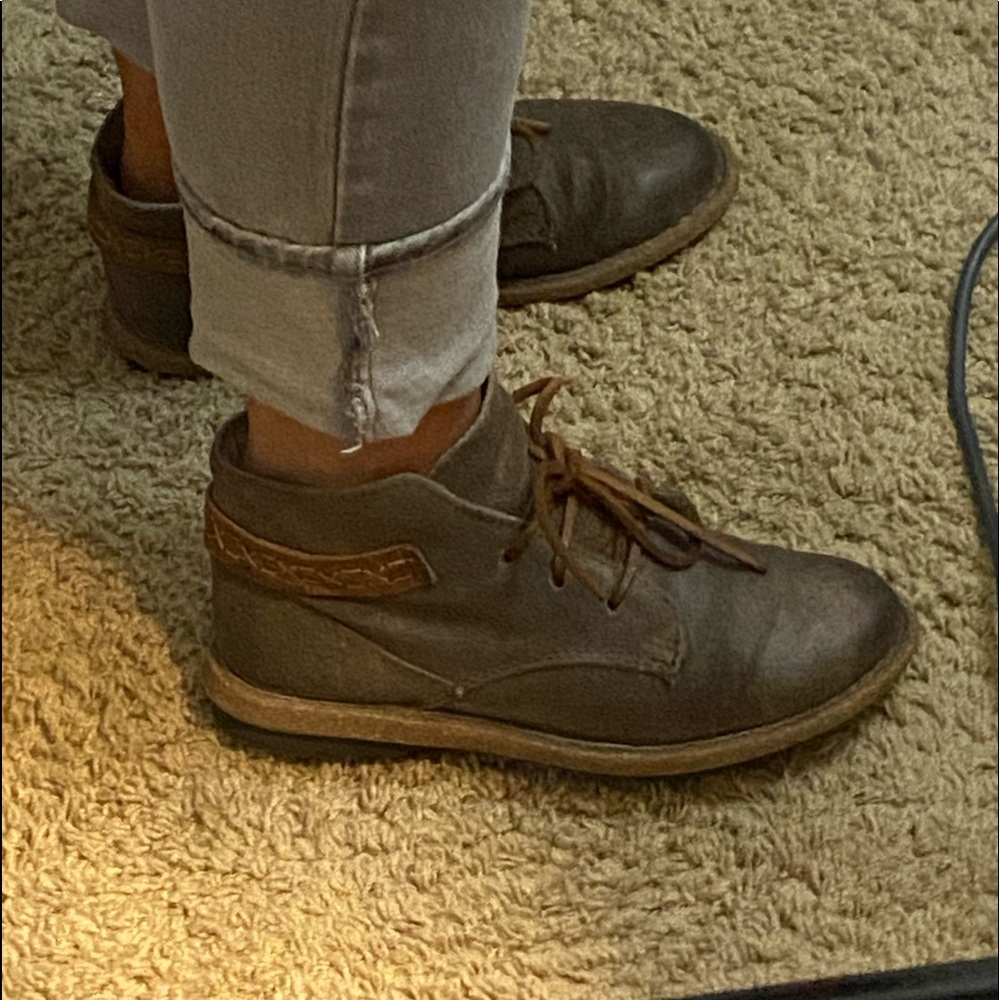 Born boots